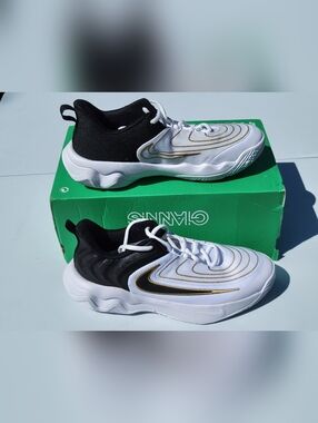 Size 7 youth Nike Giannis Immortality 4 (GS) White Basketball Shoes FZ6734-100
